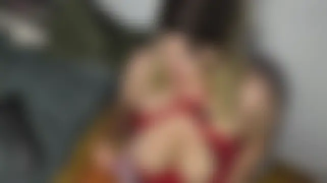 SubWifeNadia Adlı Modelin Canlı Sohbet Odası