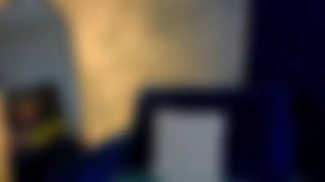 חדר צ'אט בשידור חי של _YourSubmissive_