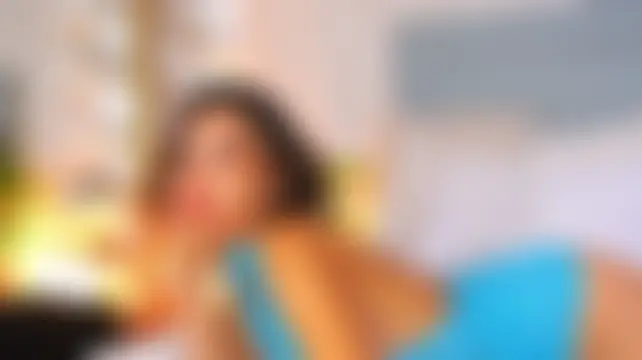 Sofy_Bradd Adlı Modelin Canlı Sohbet Odası
