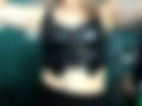 loveHeidi Adlı Modelin Canlı Sohbet Odası