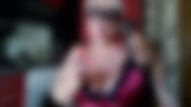 Lisa_Suzie élő chatszobája