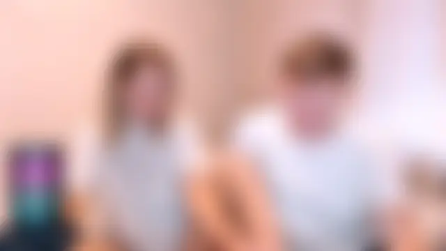 juliaanddima Adlı Modelin Canlı Sohbet Odası