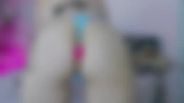 Chat soba uživo modela ErikaPinkyy