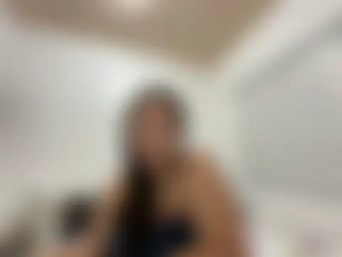 tricia_ Adlı Modelin Canlı Sohbet Odası