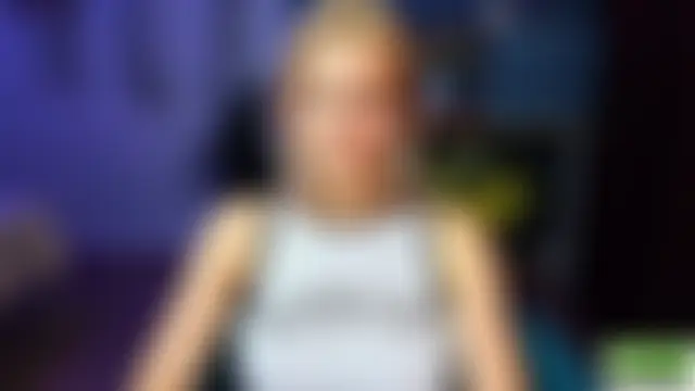 Alinika08 Adlı Modelin Canlı Sohbet Odası