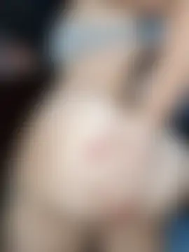 חדר צ'אט בשידור חי של Chantal_lopez