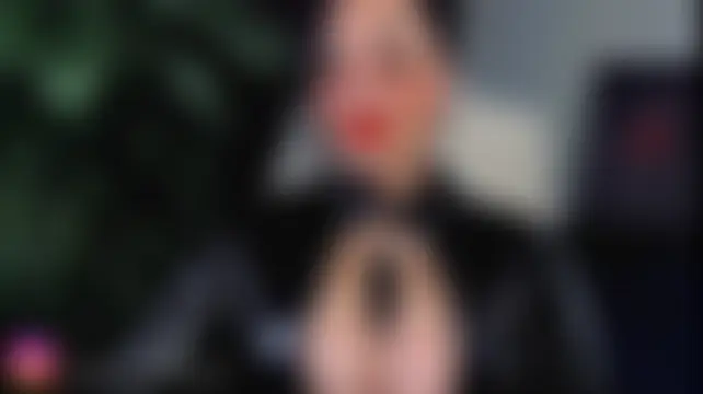 חדר צ'אט בשידור חי של QueenOfUrKink