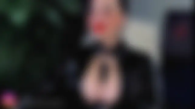 QueenOfUrKink чат на живо
