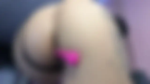 Chat soba uživo modela PetiteTess