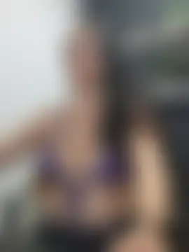 חדר צ'אט בשידור חי של Lauryn_Jones
