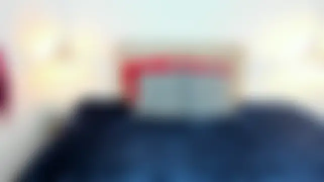 חדר צ'אט בשידור חי של Emma_Girld