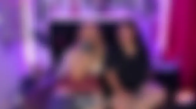 katieeandsharonn Adlı Modelin Canlı Sohbet Odası