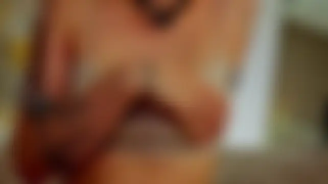 חדר צ'אט בשידור חי של essyle