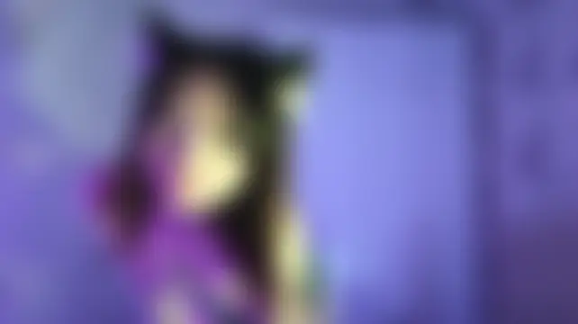 katana_mai élő XXX-chatje