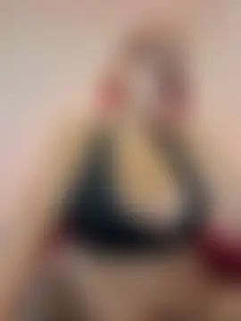 Escarlate4you_ Live chatroom