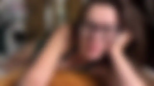 חדר צ'אט בשידור חי של MrsMelia