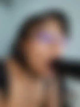 Živá chatovací místnost LucyCherry69
