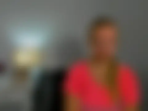 RoseTeacherX élő chatszobája