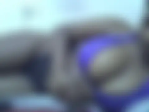 Sala de chat ao vivo de Mellanie01