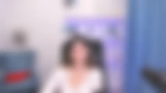 חדר צ'אט בשידור חי של AnneTLi