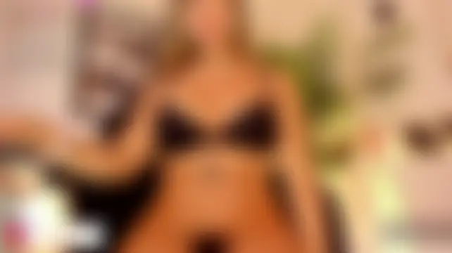 brianahill_ élő chatszobája