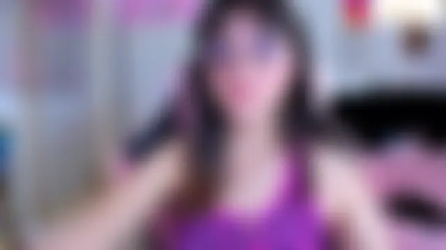 Živá chatovací místnost Lucyy-hess