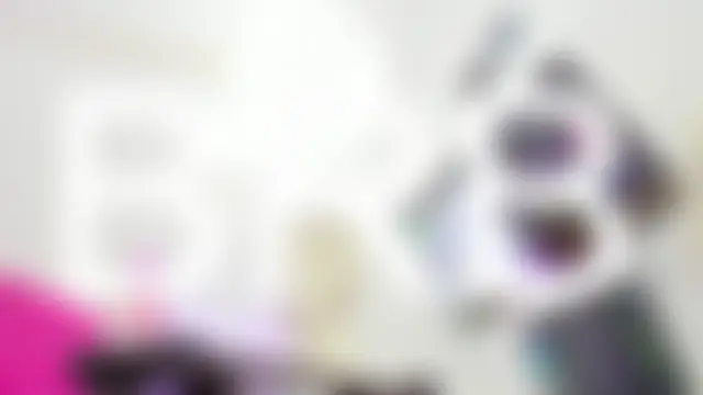 ValerieBlonde élő chatszobája