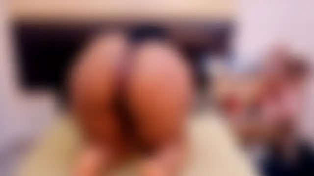 Bilik Sembang Langsung GiantBootyMilf