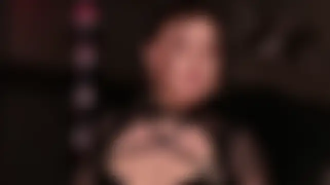 غرفة دردشة MistressEly المباشرة