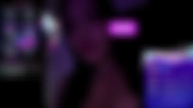 Juicy_elenxx Live chatroom