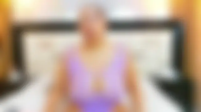 دردشة MiaLaurents الجنسية المباشرة
