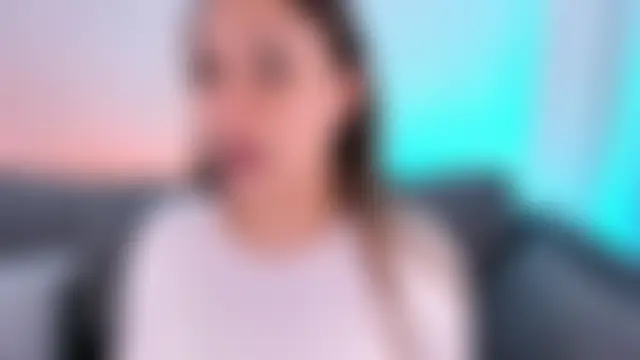 Nicolle_W Adlı Modelin Canlı Sohbet Odası