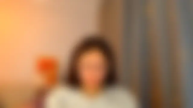 دردشة KissMeJulia الجنسية المباشرة