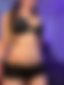 MEGAN-KITTYYn Live XXX chat
