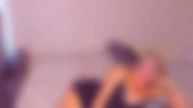 777Linda777 Adlı Modelin Canlı XXX Sohbeti