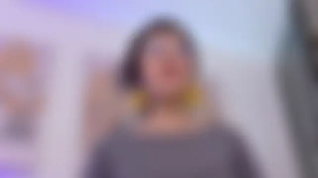 milu_razzo élő chatszobája