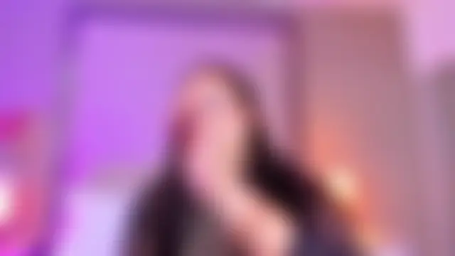 Chat soba uživo modela ValkyriaSteel