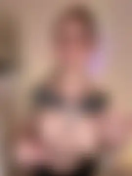 غرفة دردشة Meltattt المباشرة