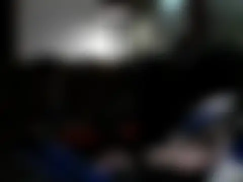 gabondKinky: διαδικτυακό σόου στην κάμερα