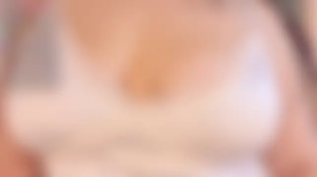 Chat soba uživo modela Aurovelle