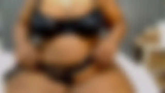 ROYALASS25 Live Chatraum