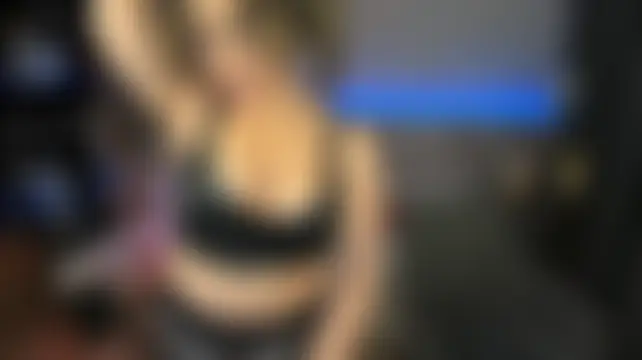 KylieMellow Live chatroom