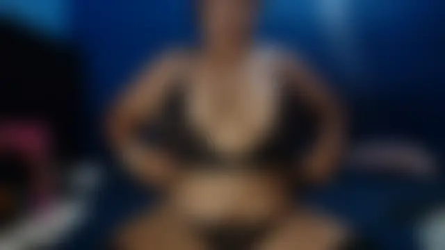 SamiBoobsxx Chat Room in diretta