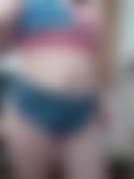 kiara_scottt élő chatszobája
