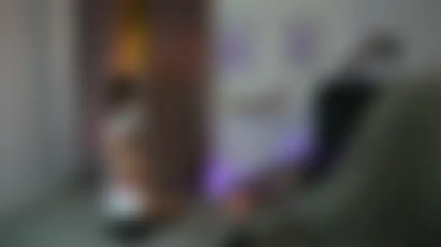 Ella_Young élő chatszobája