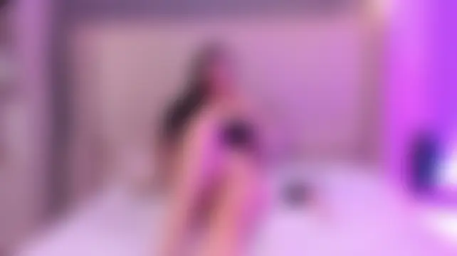 Živá chatovací místnost KeniaArias