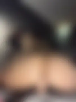 חדר צ'אט בשידור חי של Bastet