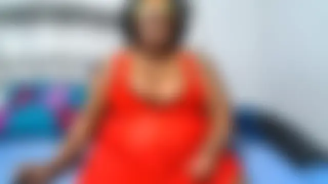 ChubbyBoobsxxx – Naživo chatovacia miestnosť