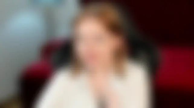 ElinaVale Adlı Modelin Canlı Sohbet Odası