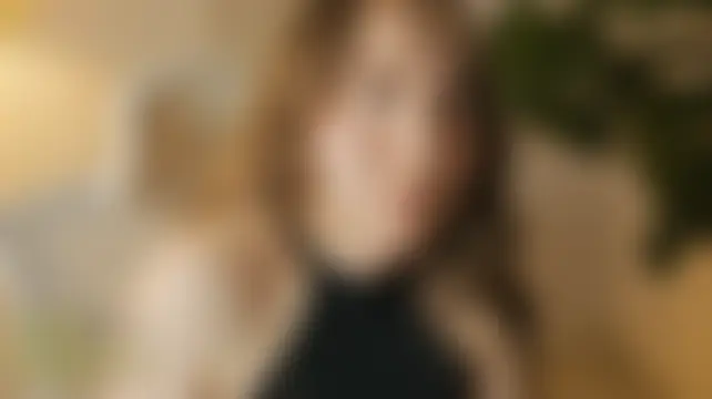 Scarlett_NoirMuse's Live Chat Room